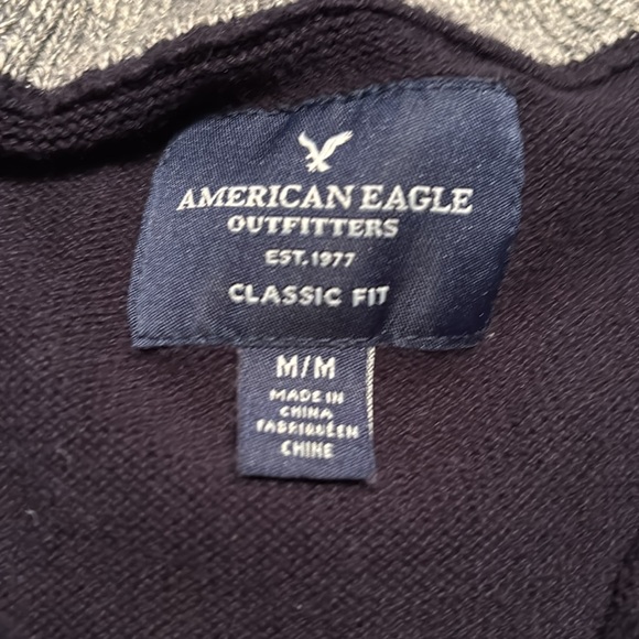 American Eagle Outfitters Classic Fit - Picture 2 of 5
